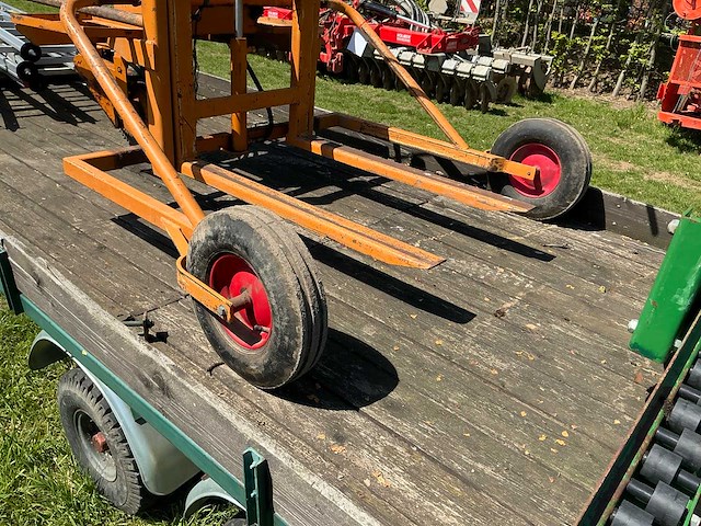 Benzine aangedreven paloxwagen - afbeelding 2 van  5