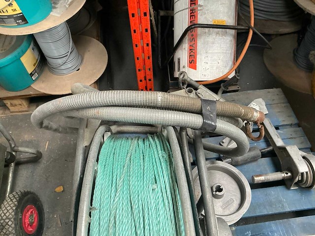 Benzine aangedreven trekkoord - afbeelding 4 van  8