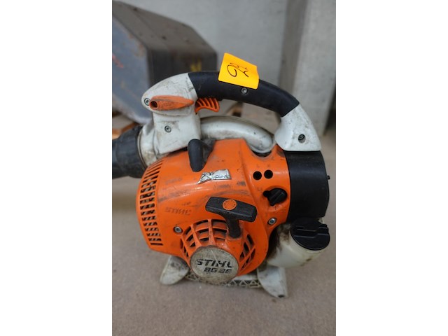 Benzine badblazer stihl - afbeelding 2 van  4