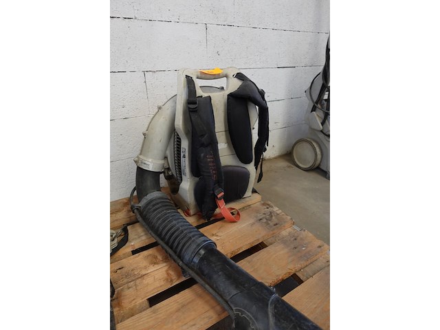 Benzine bladblazer stihl - afbeelding 1 van  7