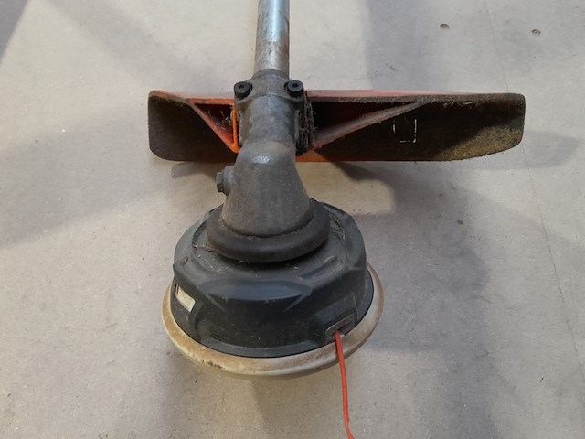 Benzine bosmaaier stihl - afbeelding 3 van  5