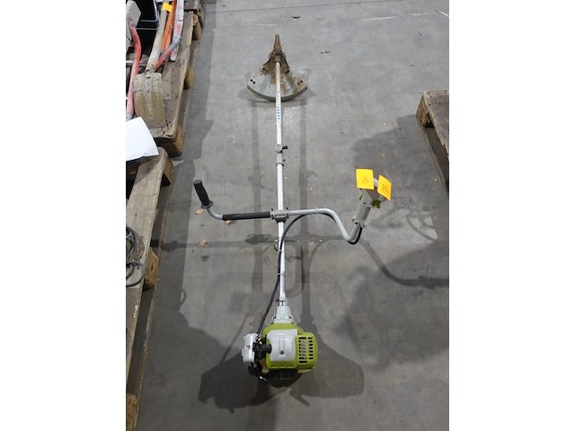 Benzine bosmaaiers - afbeelding 1 van  3