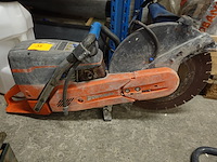 Benzine doorslijpmachine huscvarna - afbeelding 1 van  5