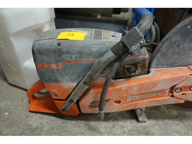 Benzine doorslijpmachine huscvarna - afbeelding 4 van  5