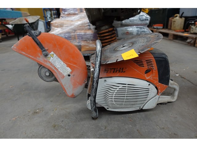 Benzine doorslijpmachine stihl - afbeelding 1 van  5