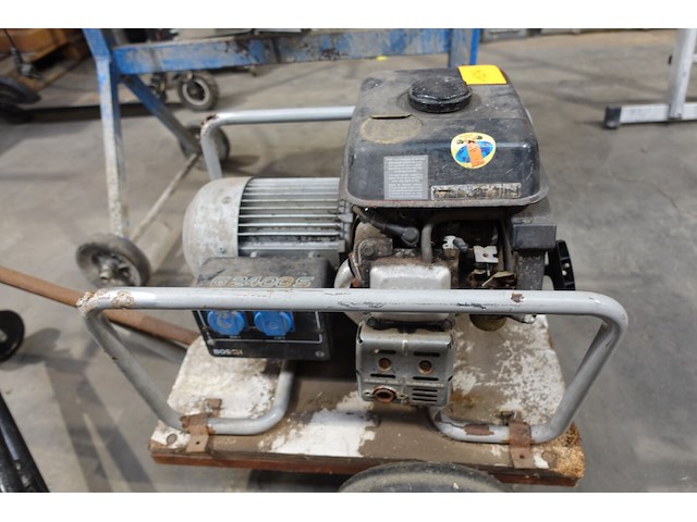 Benzine generator bosch g2400s - afbeelding 2 van  7
