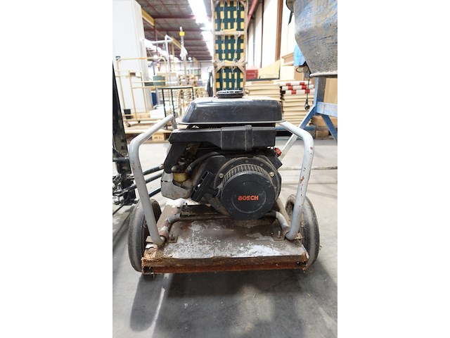 Benzine generator bosch g2400s - afbeelding 5 van  7