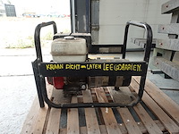 Benzine generator sdmo - afbeelding 4 van  10