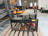 Benzine generator sdmo - afbeelding 5 van  10