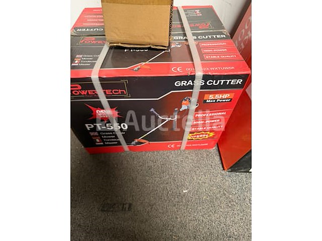 Benzine grasmaaier en 8 in 1 benzine gereedschap - afbeelding 2 van  3