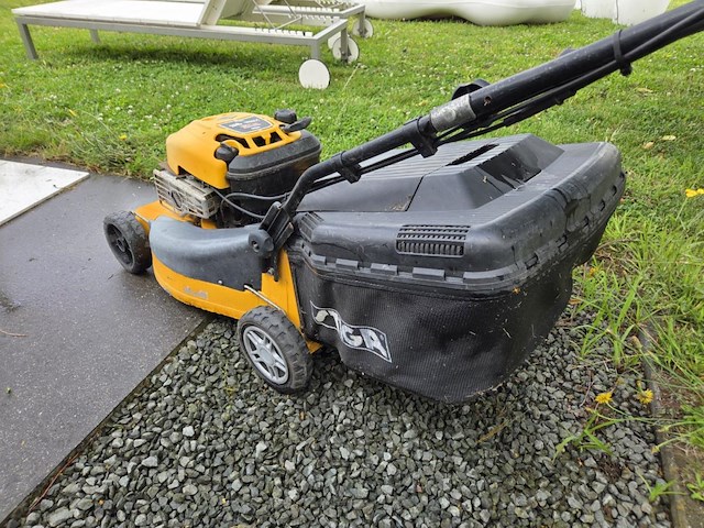 Benzine grasmachine briggs&stratton 675 series - afbeelding 5 van  6
