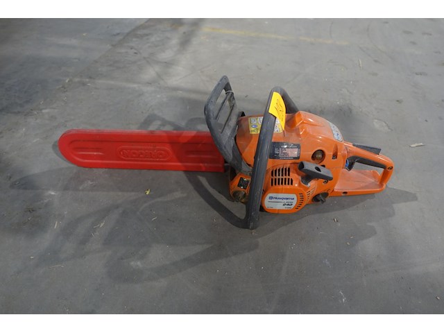 Benzine kettingzaag husqvarn - afbeelding 1 van  2