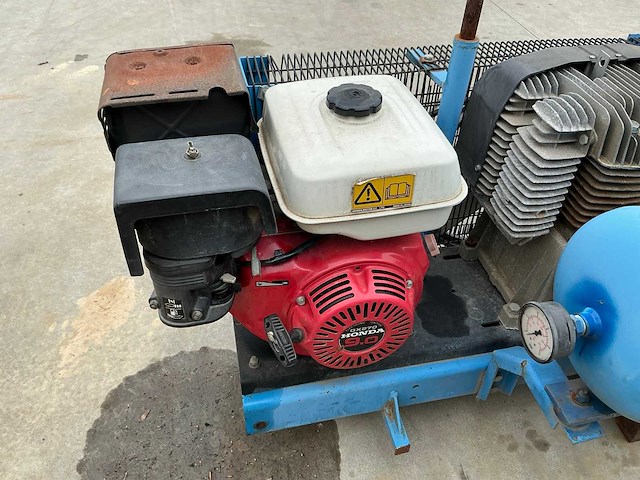 Benzine luchtcompressor - afbeelding 4 van  5