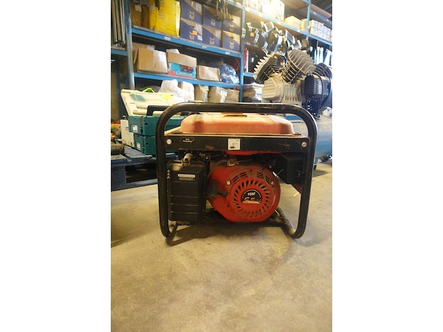 Benzine-stroomgenerator swiss kraft - afbeelding 3 van  4