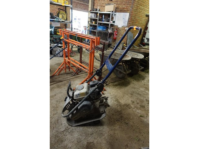 Benzine trilplaat - afbeelding 1 van  2