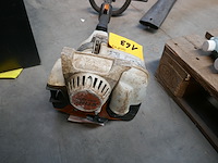 Benzine trimmer stihl - afbeelding 2 van  4