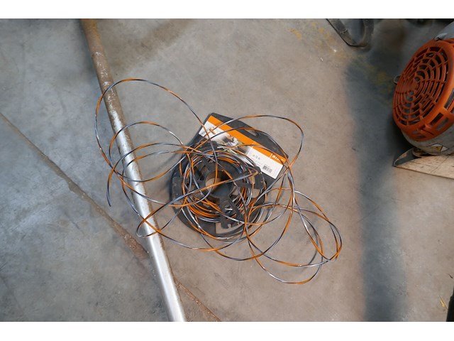 Benzine trimmer stihl - afbeelding 3 van  4