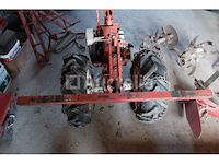 Benzine tweewielige tractor merken en model onleesbaar - afbeelding 6 van  16