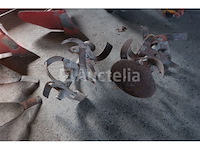 Benzine tweewielige tractor merken en model onleesbaar - afbeelding 8 van  16