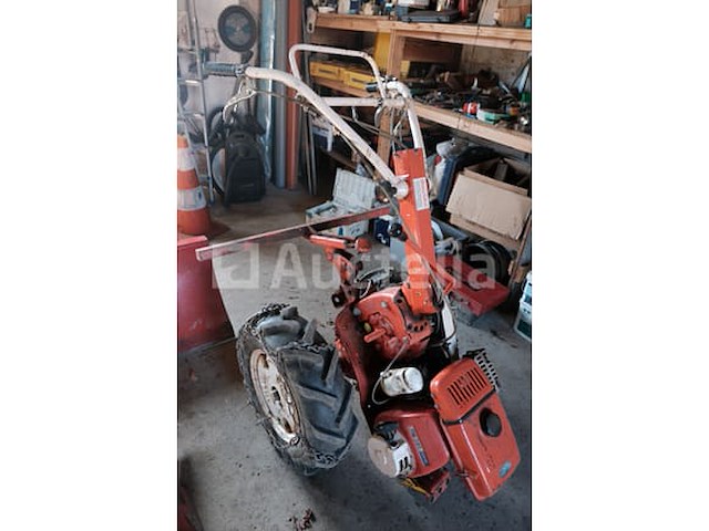 Benzine tweewielige tractor merken en model onleesbaar - afbeelding 10 van  16