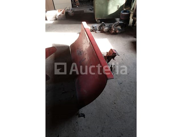 Benzine tweewielige tractor merken en model onleesbaar - afbeelding 15 van  16