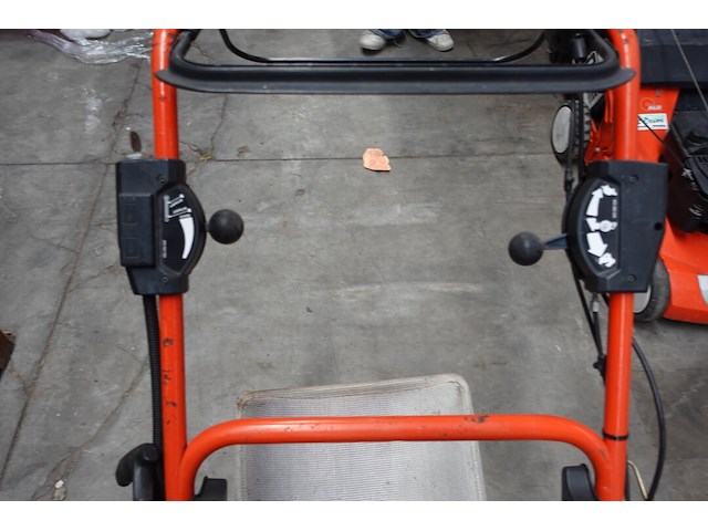 Benzinegrasmaaier sabo - afbeelding 4 van  9