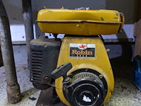 Benzinemotor robin (na te zien!) - afbeelding 1 van  6