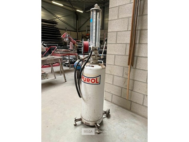 Benzinepomp burol - afbeelding 2 van  4
