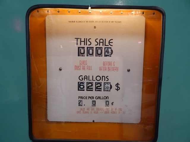 Benzinepomp michigan's mile maker - afbeelding 3 van  9