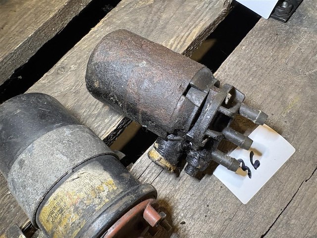 Benzinepomp - afbeelding 3 van  4
