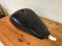 Benzinetank honda vt500 shadow ’83 - afbeelding 3 van  10