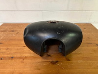 Benzinetank honda vt500 shadow ’83 - afbeelding 10 van  10