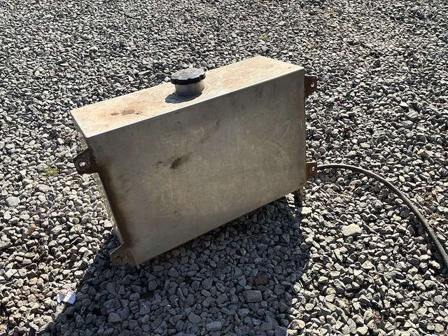 Benzinetank - afbeelding 4 van  4