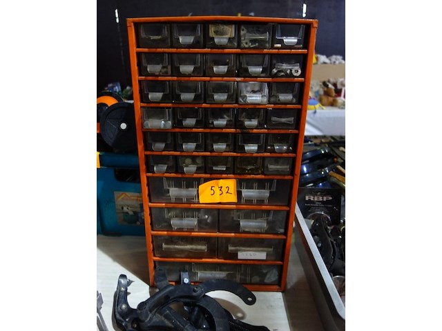 Bergkast met laden, gevuld met diversen voor de fiets - afbeelding 1 van  1