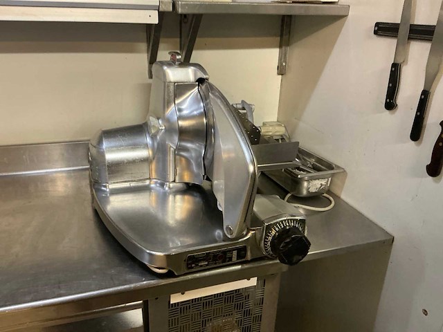 Berkel 834 rvs vleesnijmachine - afbeelding 2 van  4