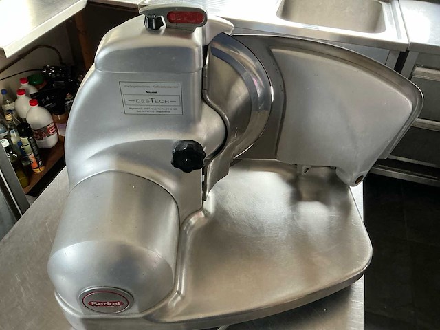 Berkel 834 tafelsnijmachine - afbeelding 4 van  5