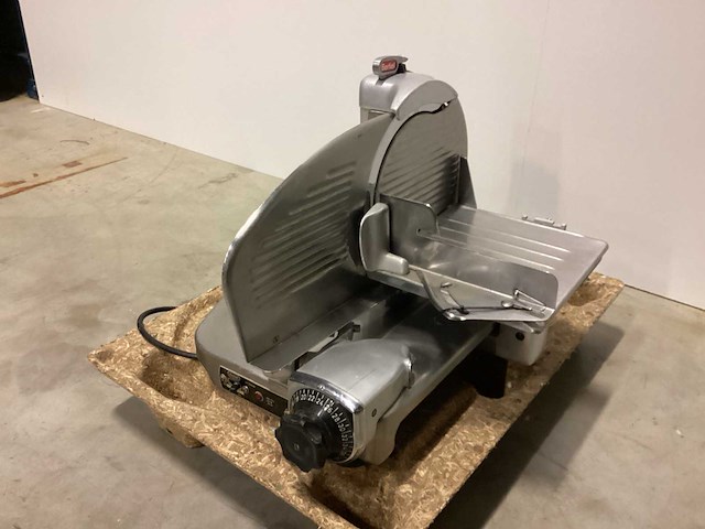 Berkel 834 tafelsnijmachine - afbeelding 2 van  5