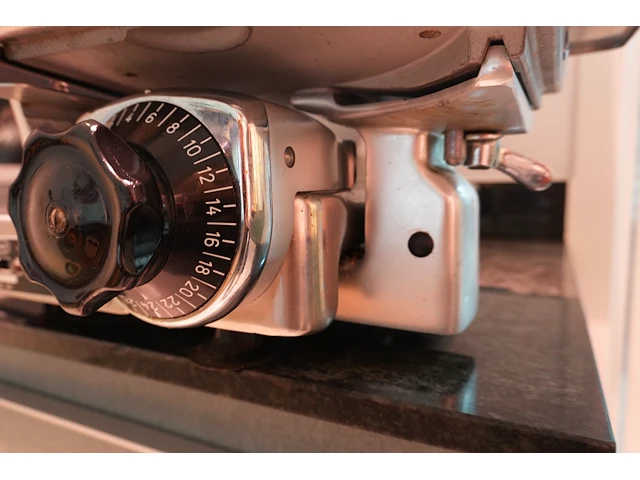 Berkel 834 vleessnijmachine - afbeelding 6 van  8