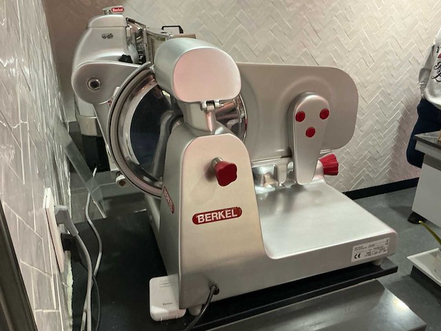 Berkel snijmachine - afbeelding 10 van  13