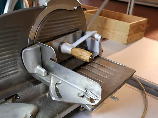 Berkel vleessnijmachine - afbeelding 4 van  4