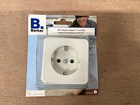 Berker ap serie enkelvoudig stopcontact (36x) - afbeelding 1 van  5