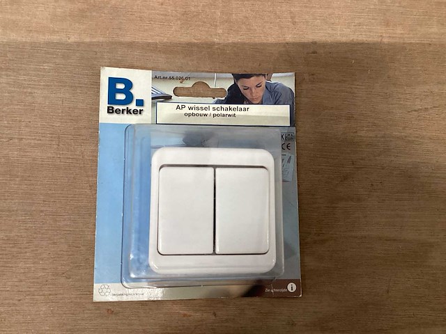 Berker dubbele serieschakelaar (36x) - afbeelding 1 van  6