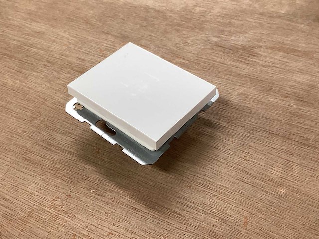 Berker kruisschakelaar (18x) - afbeelding 2 van  4