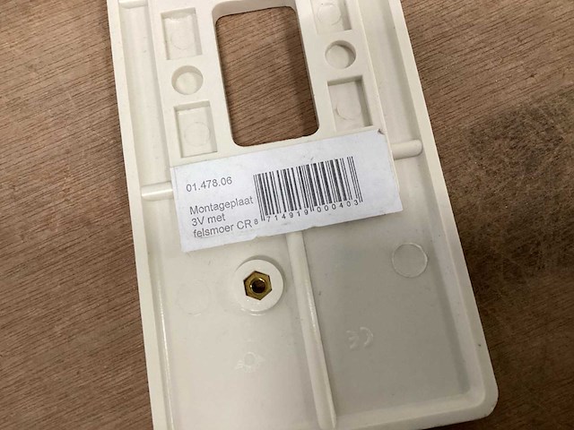 Berker montageplaat 3 voudig (41x) - afbeelding 3 van  3