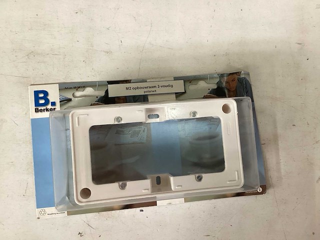 Berker opbouwframe m2 (16x) - afbeelding 1 van  3