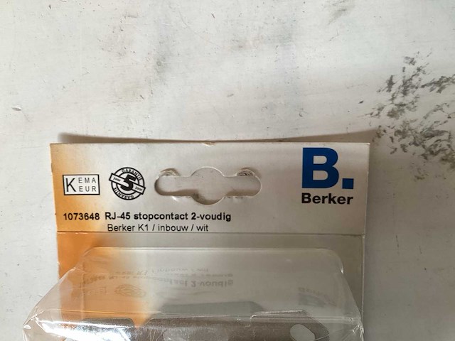 Berker stopcontact 2- voudig wit (36x) - afbeelding 3 van  5