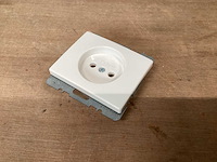 Berker wandcontactdoos arsys (23x) - afbeelding 2 van  3