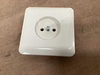 Berker wandcontactdoos volle afdekplaat (32x) - afbeelding 3 van  3