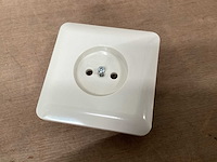 Berker wandcontactdoos volle afdekplaat (32x) - afbeelding 2 van  4