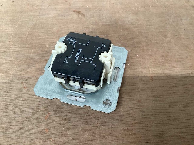 Berker wisselschakelaar arsys (52x) - afbeelding 5 van  6